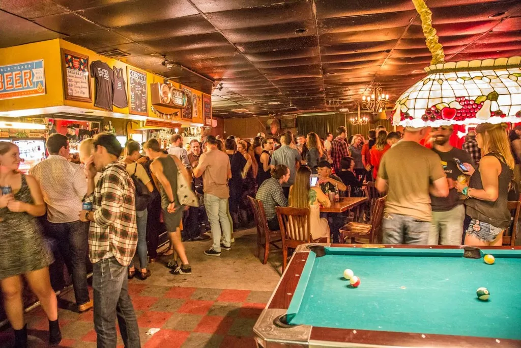 Live country music and dancing at The White Horse honky-tonk in Austin