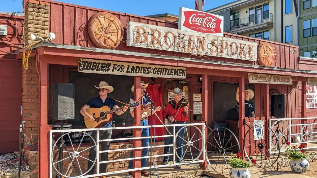 Live country music and two-stepping at the Broken Spoke honky-tonk in Austin