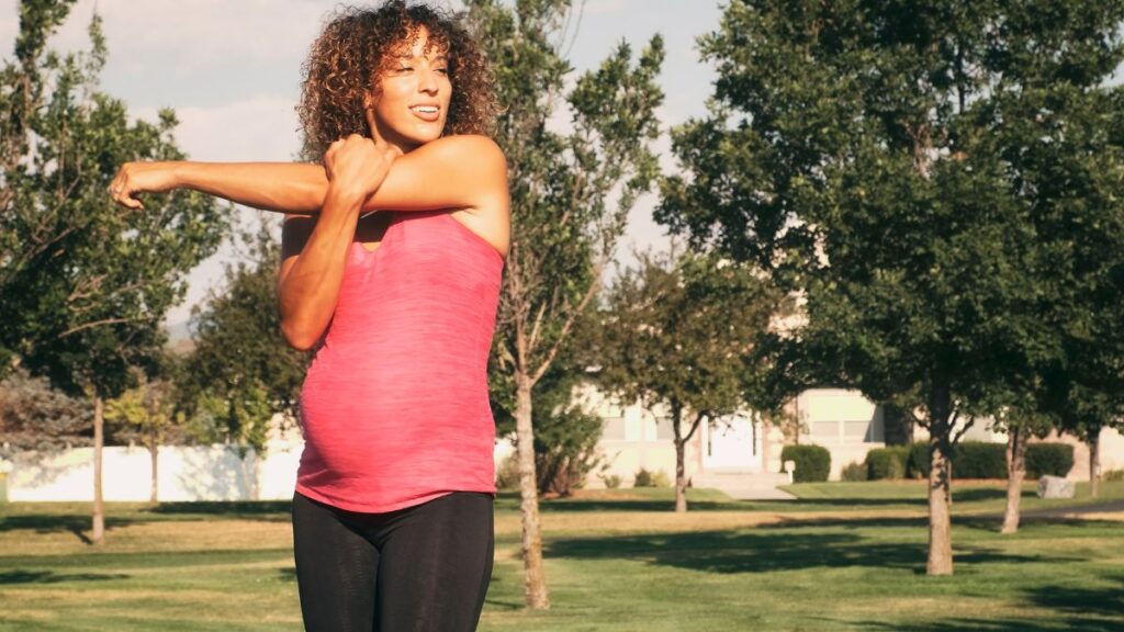 Benefits of staying on the court during pregnancy